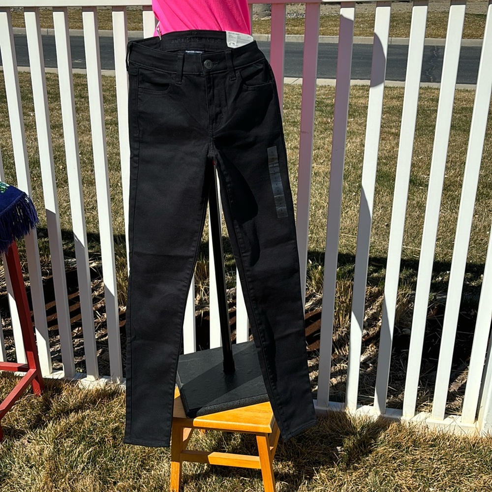 NWT American Eagle Jeggings Size 4, Next level Stretch, Black